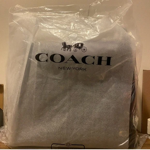 Coach Juliet 38 in Black NWT - Picture 3 of 7